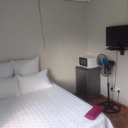 Tl Yahweh Guest House بوكسبرغ المظهر الخارجي الصورة