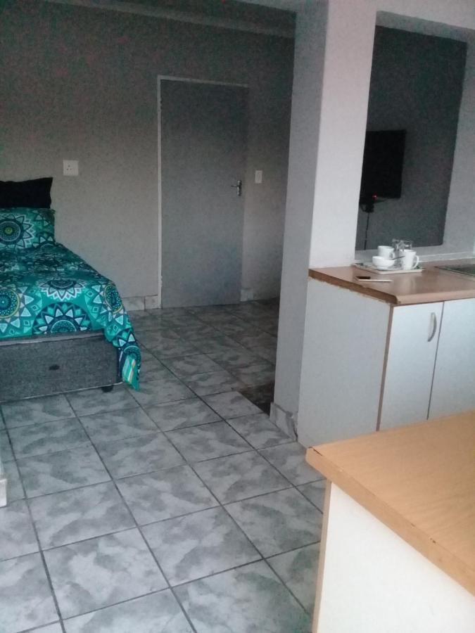 Tl Yahweh Guest House بوكسبرغ المظهر الخارجي الصورة